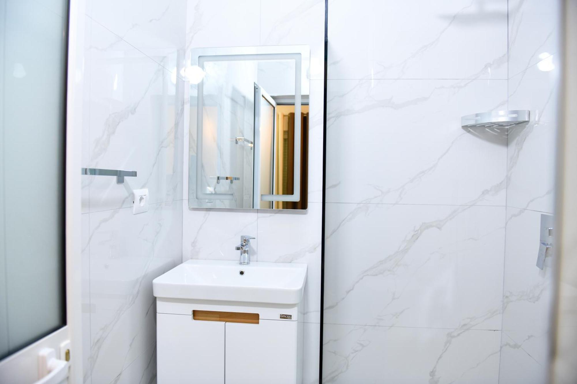 Guest House Cela City Centre 베라트 외부 사진